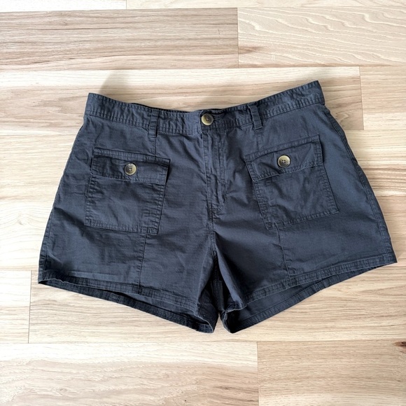 Vuori women’s Vintage Ripstop Utility Shorts bundle of three size XXL - Picture 8 of 16